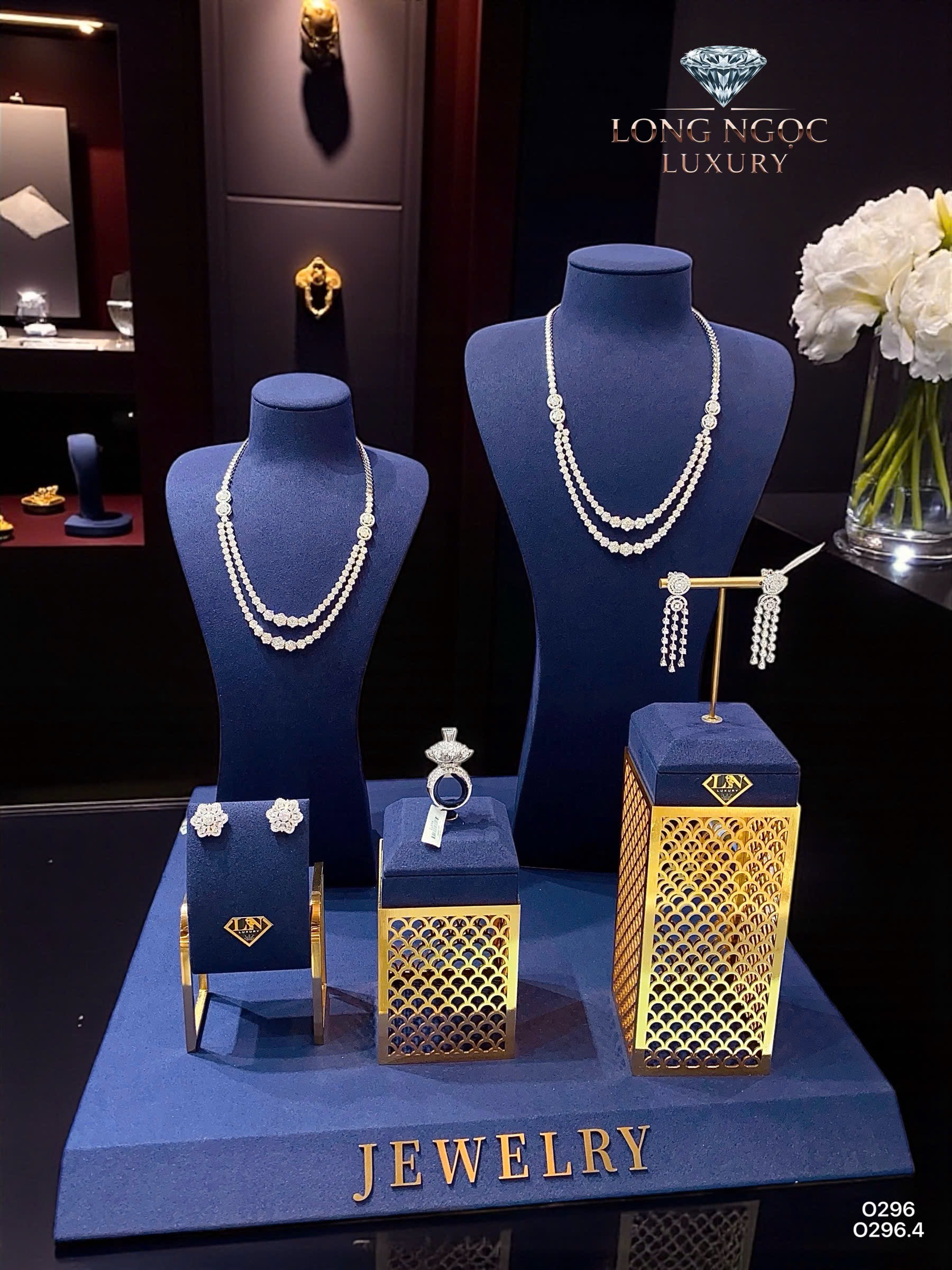 Bộ sưu tập trang sức kim cương thiên nhiên Long Ngọc Luxury