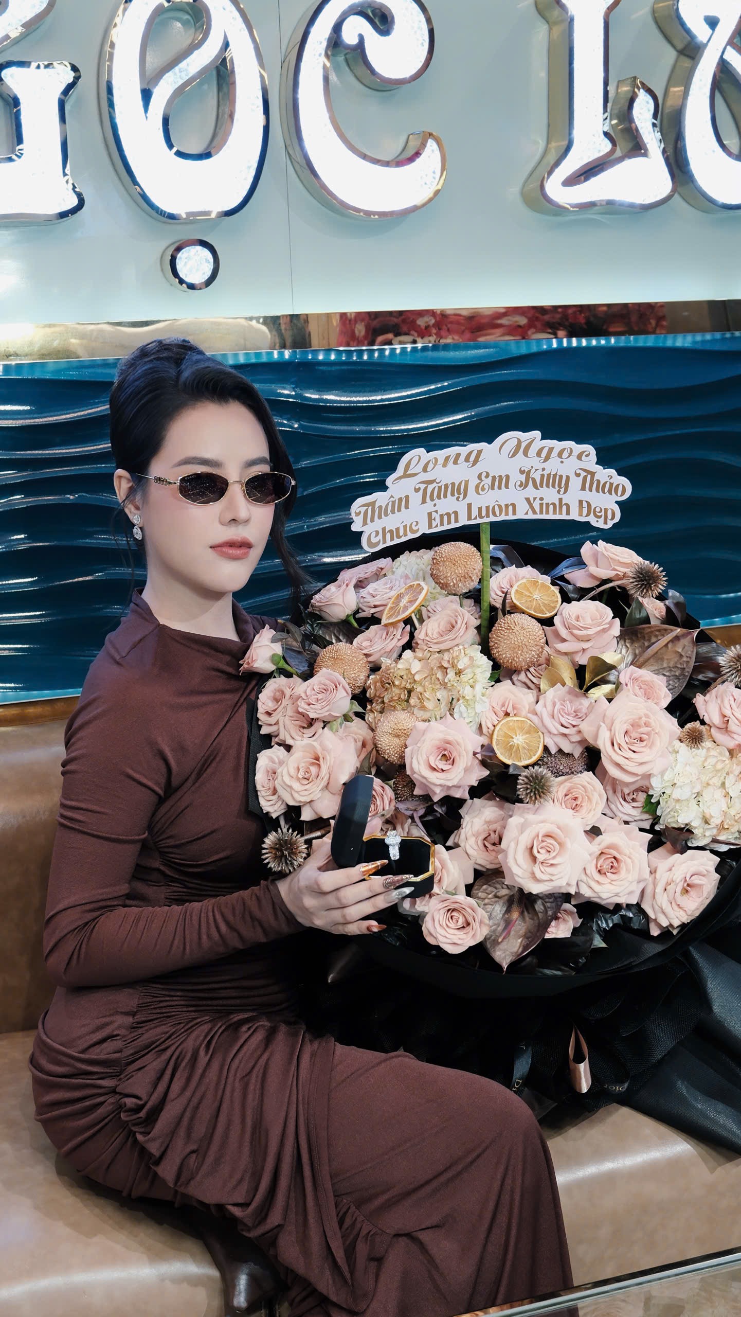 Quà tặng tri ân khách hàng Long Ngọc Luxury