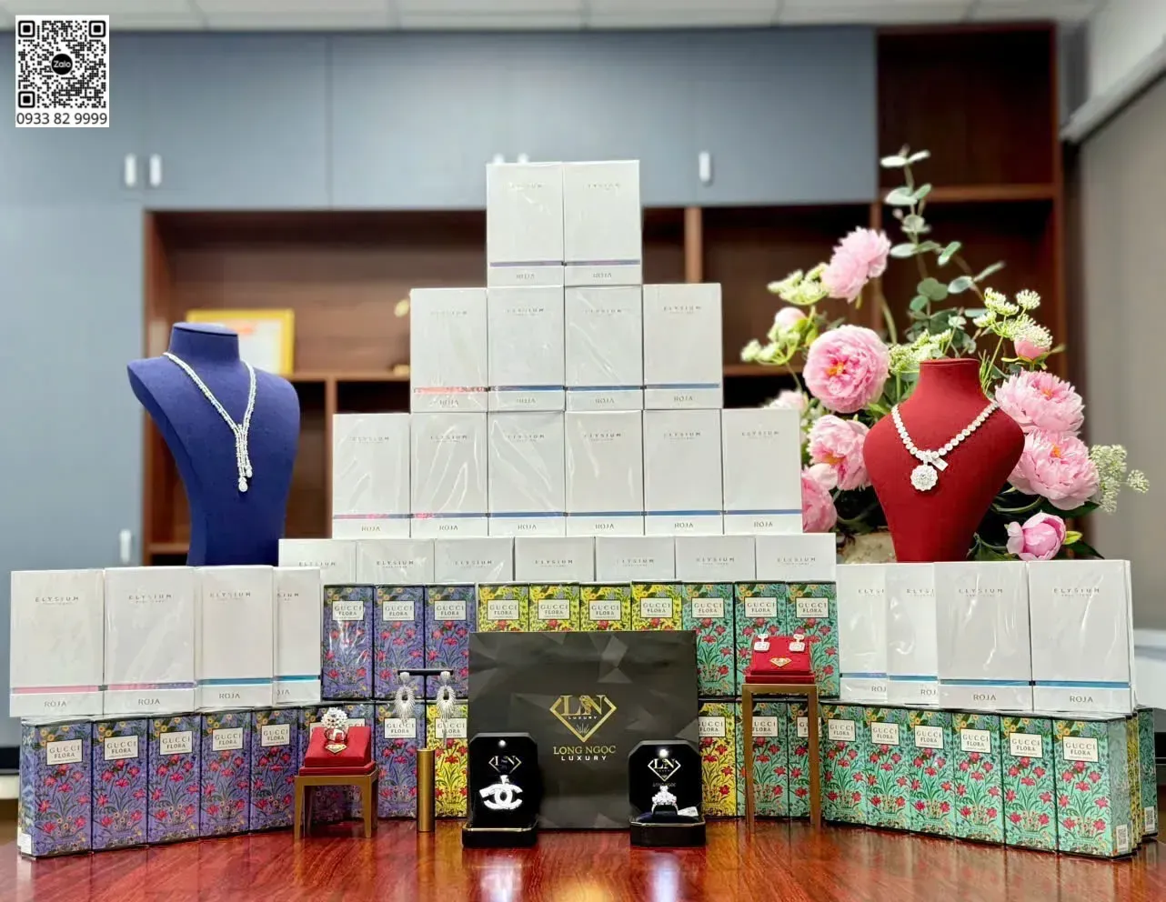 Quà tặng nước hoa cao cấp khi mua trang sức kim cương tại Long Ngọc Luxury